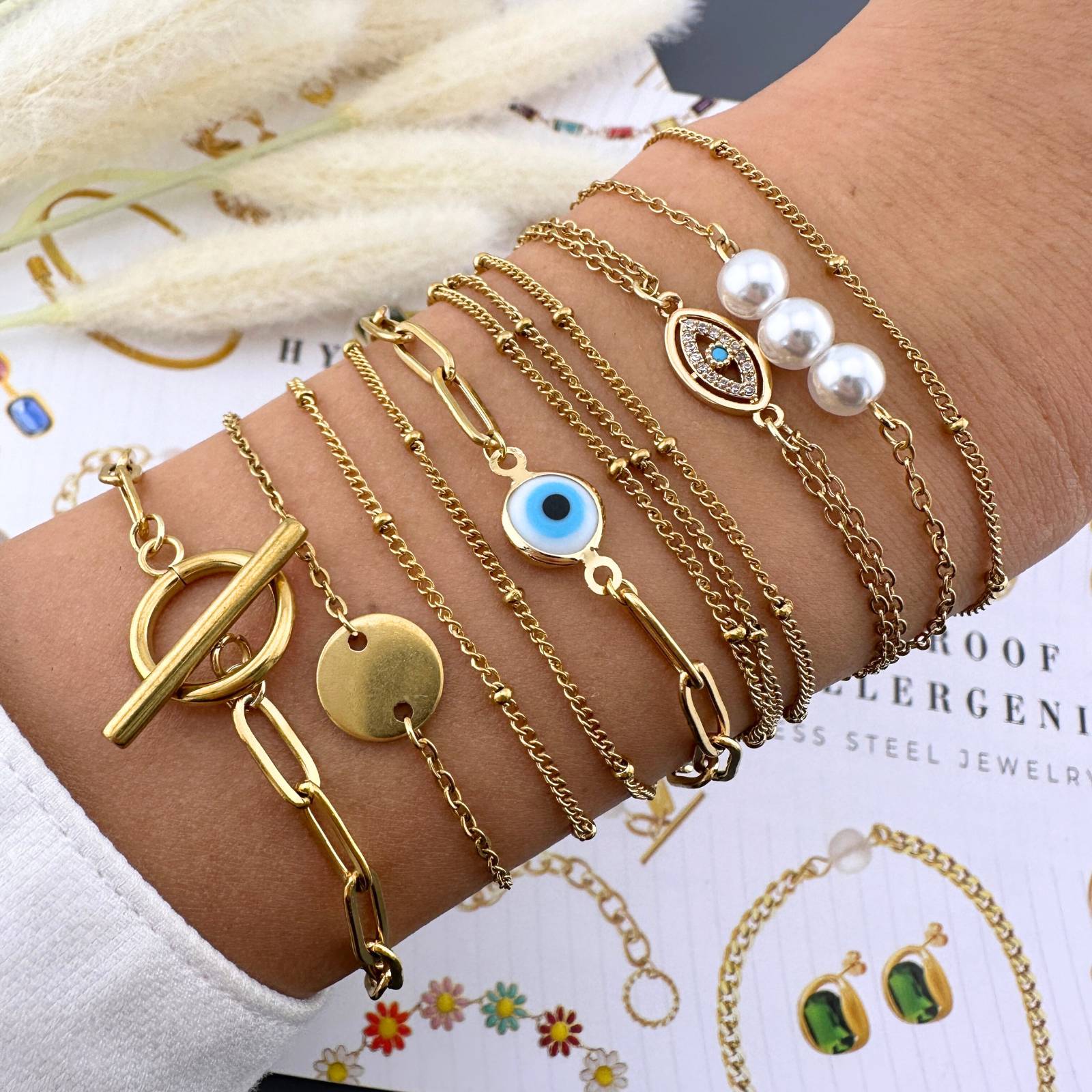 Modern Gold Chain Bracelet 1