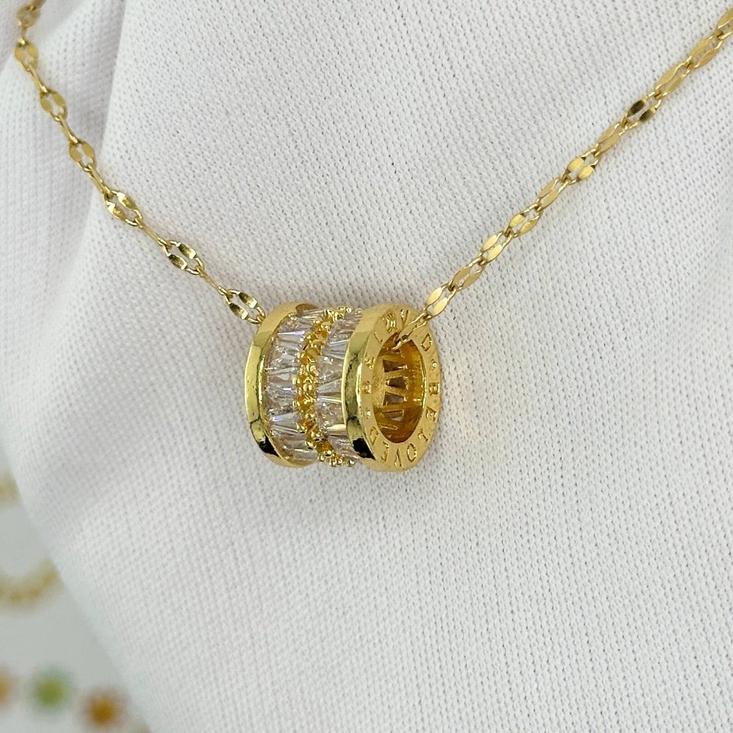 Golden Crystal Barrel Necklace 3