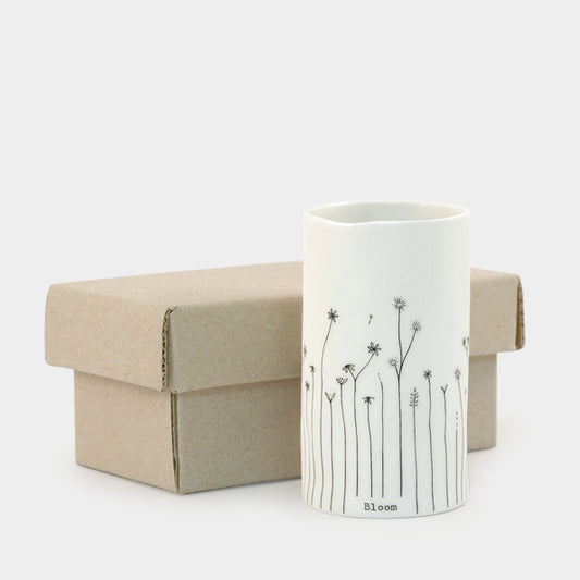 Porcelain vase Bloom 0.1