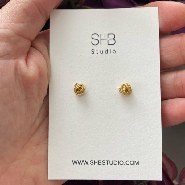 earrings gold knot 1
