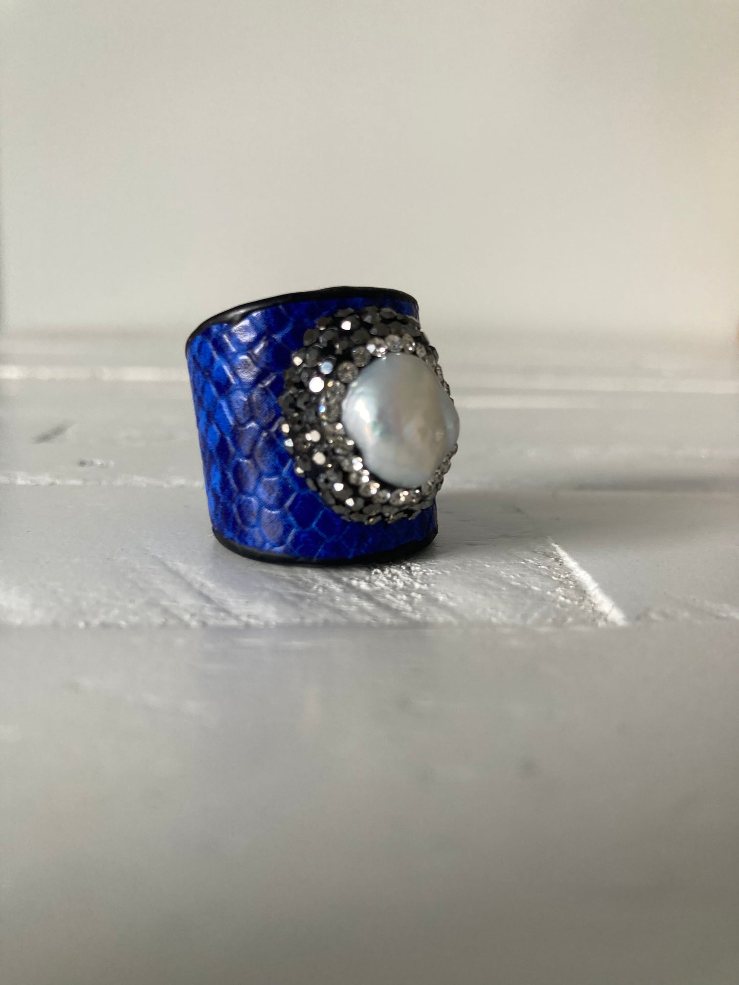 Blue rings with small pearl 1