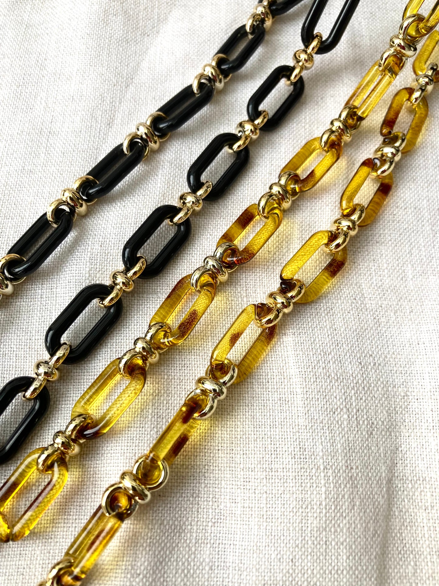 Chunky acrylic link chain