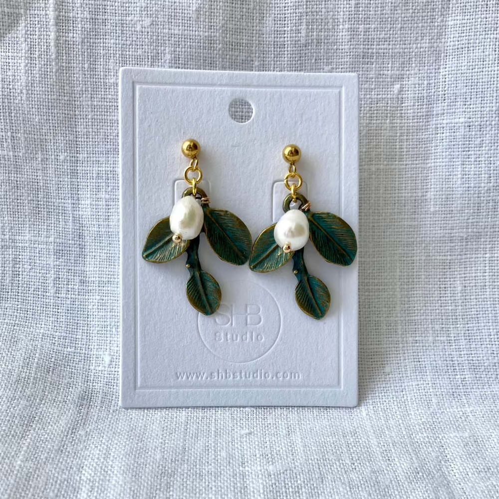 Antique Colour Leaf and Pearl Earrings 3