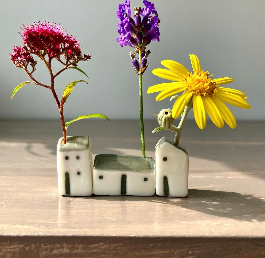 Porcelain cottage-Long