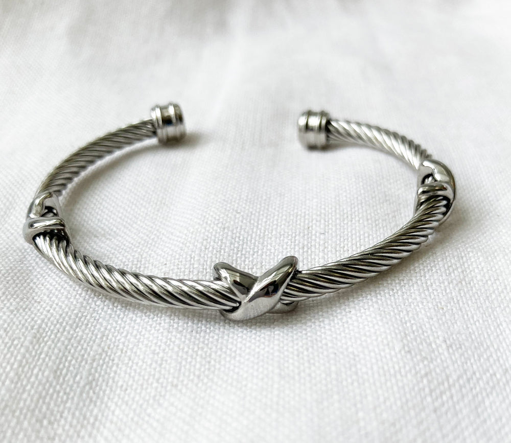 Silver Cable Cuff Bracelet – Stainless Steel Bangle for Everyday Strength 1