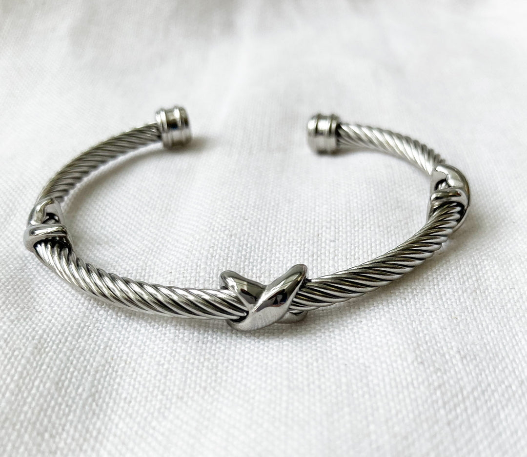 Silver Cable Cuff Bracelet – Stainless Steel Bangle for Everyday Strength 1