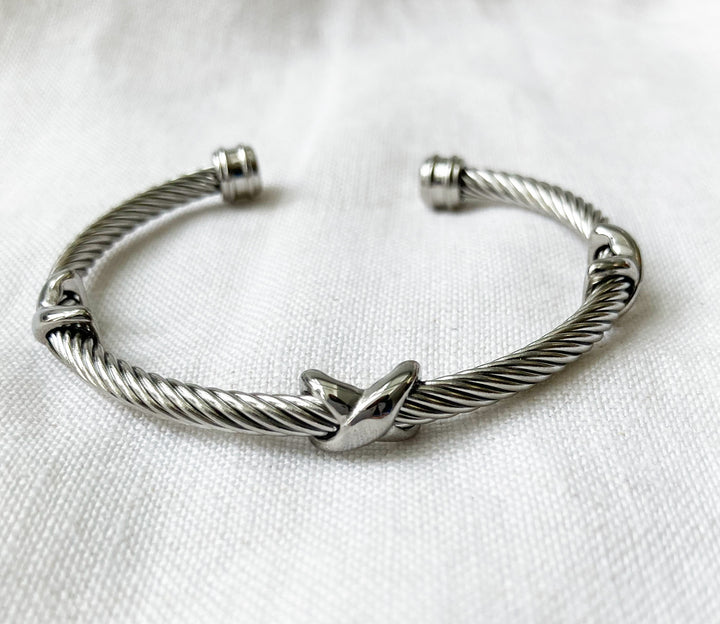 Silver Cable Cuff Bracelet – Stainless Steel Bangle for Everyday Strength 1