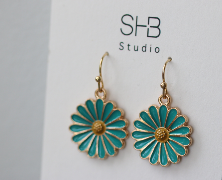 blue daisy flower earrings 1