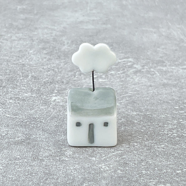 Small Porcelain cottage 2