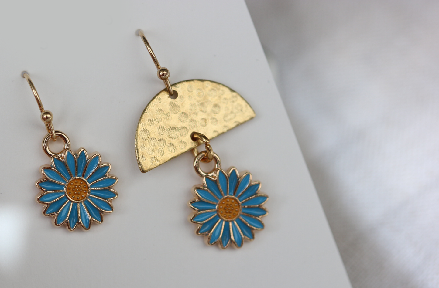 Asymmetrical Blue Flower Drop Earrings-E39