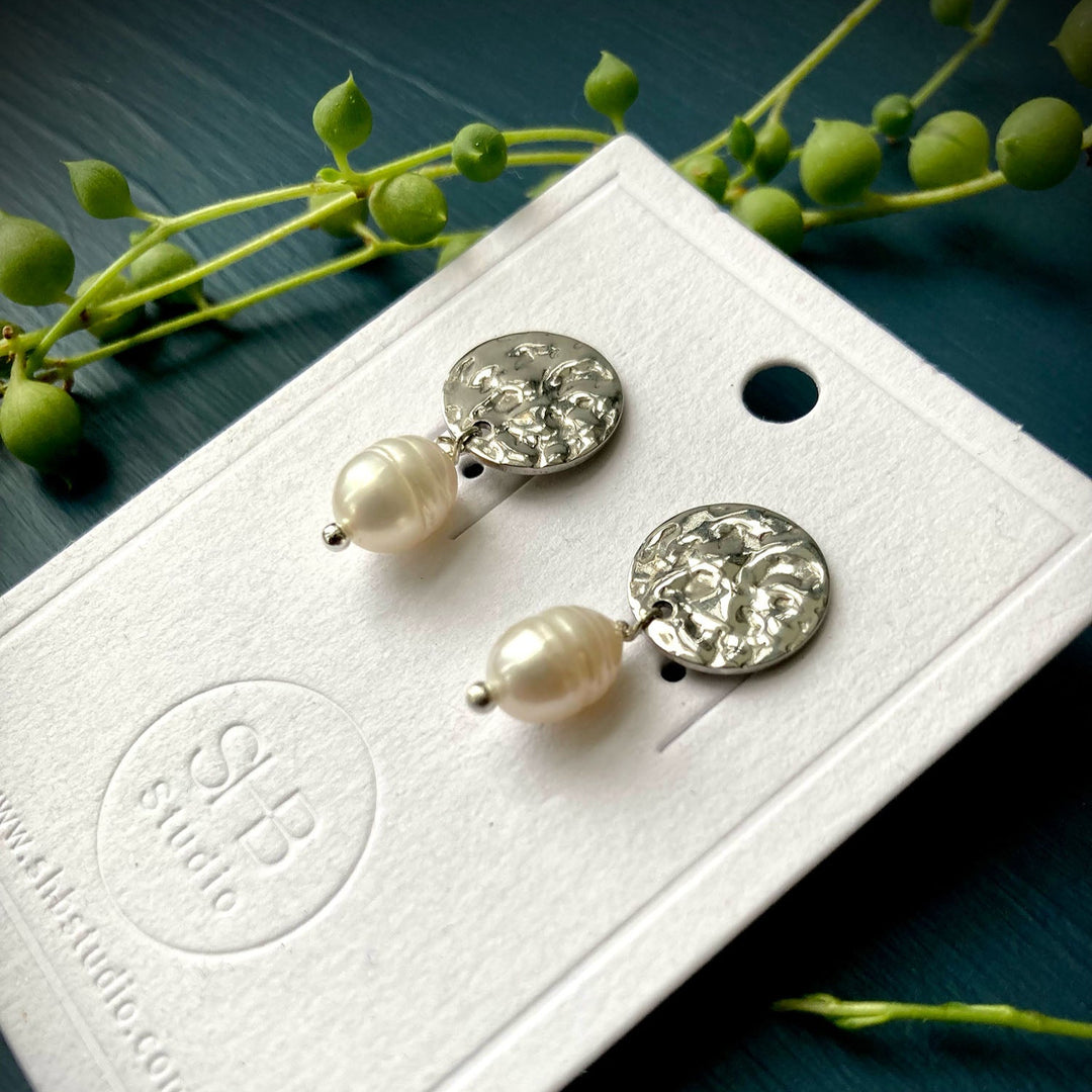 Minimal Silver Colour Circle &amp; Pearl Earrings 1