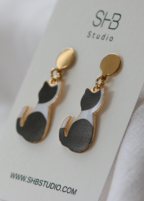 Tuxedo Cat Dangle Earrings