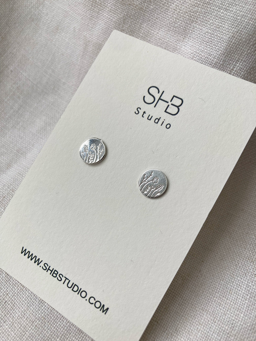 silver circle flower earrings 1