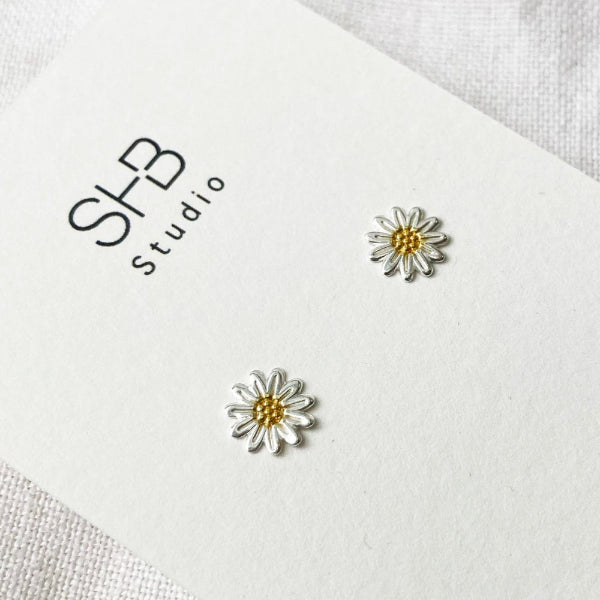 Two 925 sterling silver plain ear studs with gold plating, displayed on a white card with 'SHB STUDIO' branding.