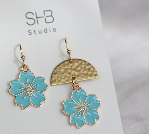 Asymmetrical Blue Flower Drop Earrings-E41