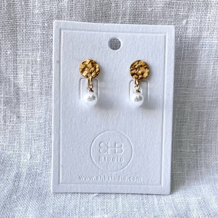 Minimal Gold Circle &amp; Pearl Earrings 2