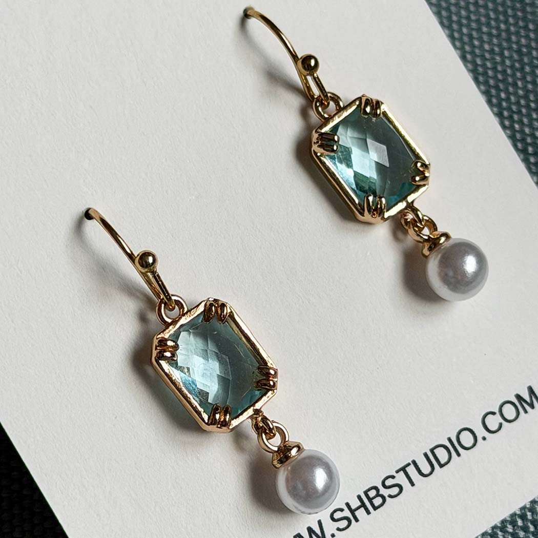 Elegant Light Blue &amp; Pearl Drop Earrings