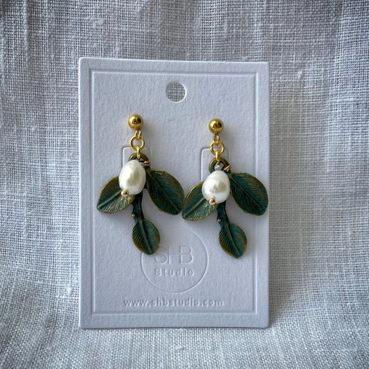 Antique Colour Leaf and Pearl Earrings