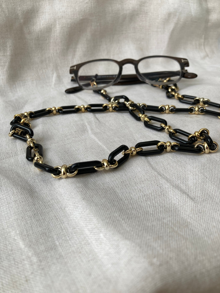 Black gold chain glasses holder