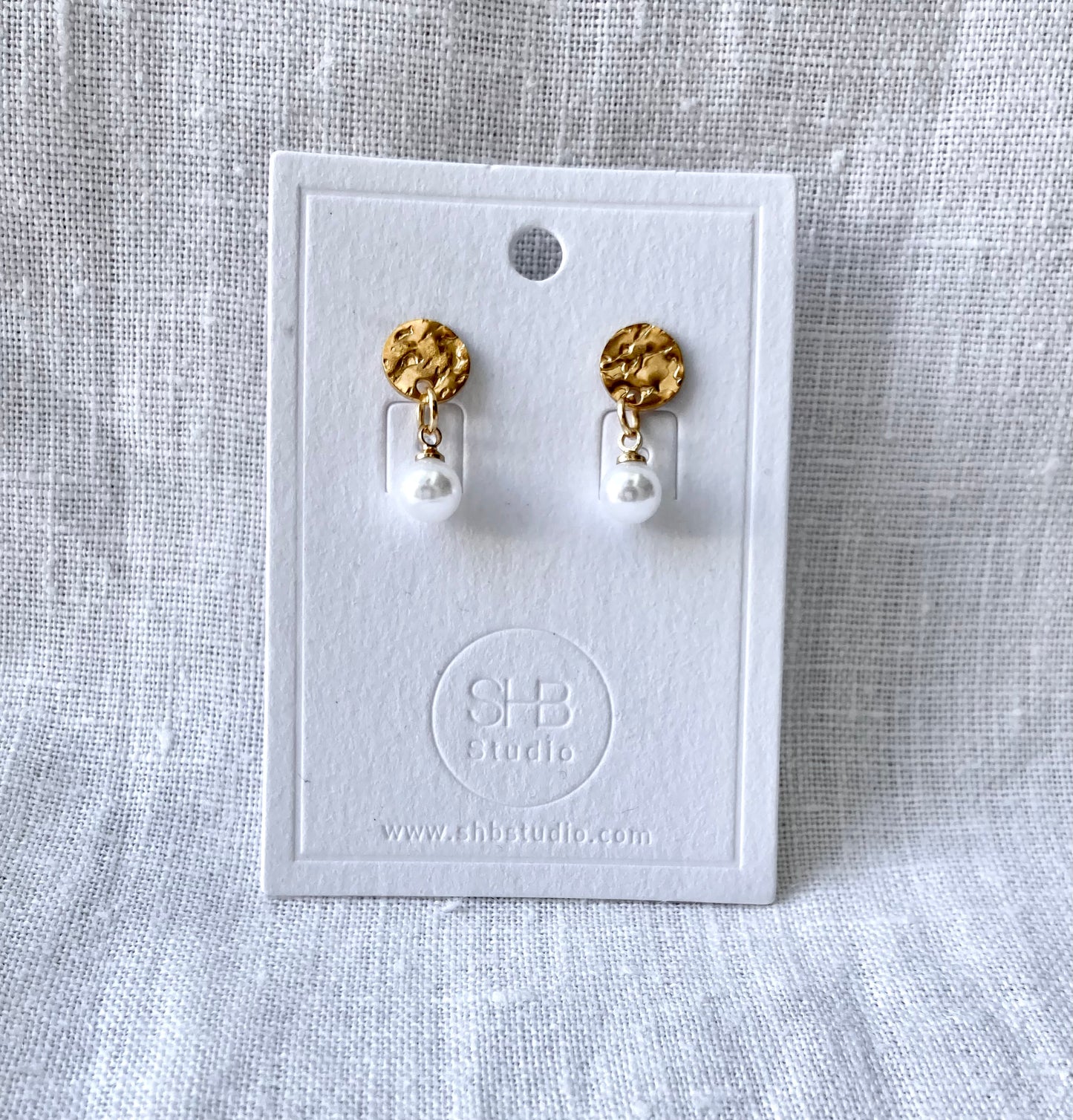 Minimal Gold Circle & Pearl Earrings